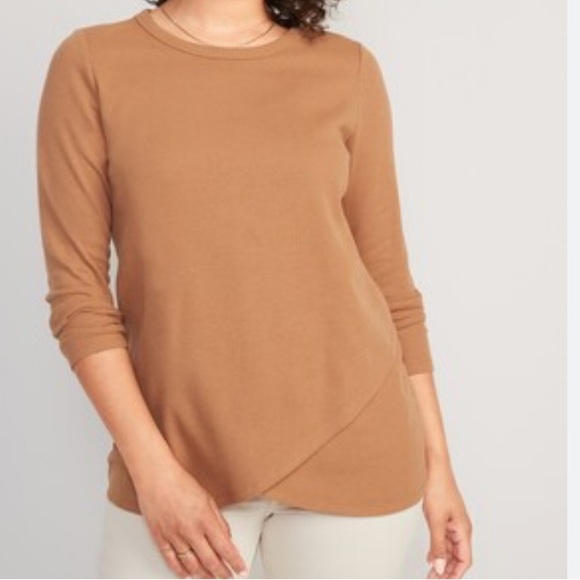 Old Navy Maternity - nursing shirt in a waffled grey/blue - Picture 1 of 6